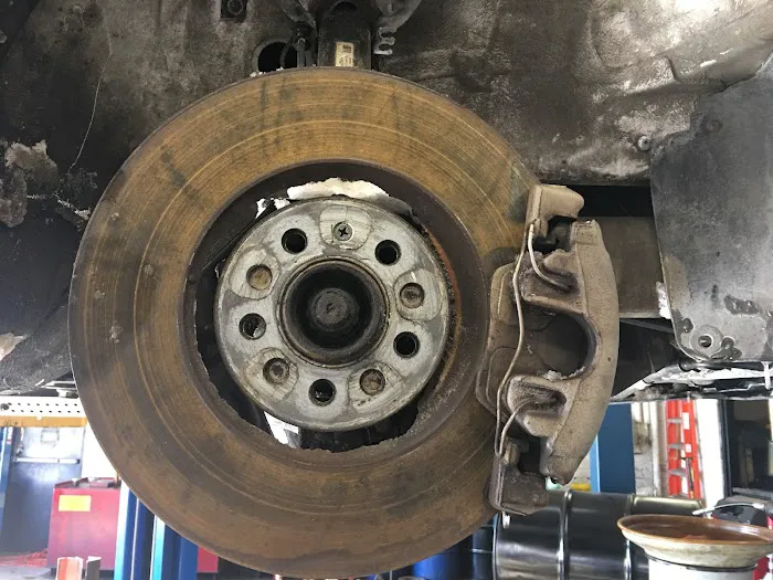 Monro Auto Service and Tire Centers 4