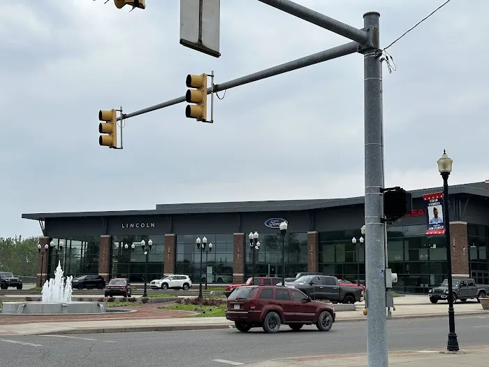 Dutro Collision Center 0