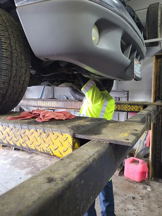 Sidney Truck & Auto Repair LLC 0