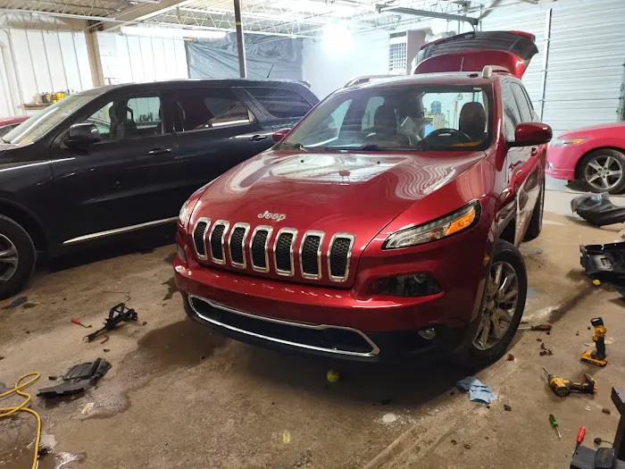 Soriano BodyShop Llc 8
