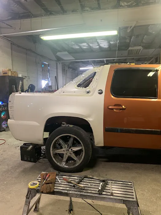 Mendez Motorsport auto body shop 1