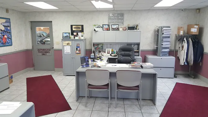 Jim Yargers Body Shop 7