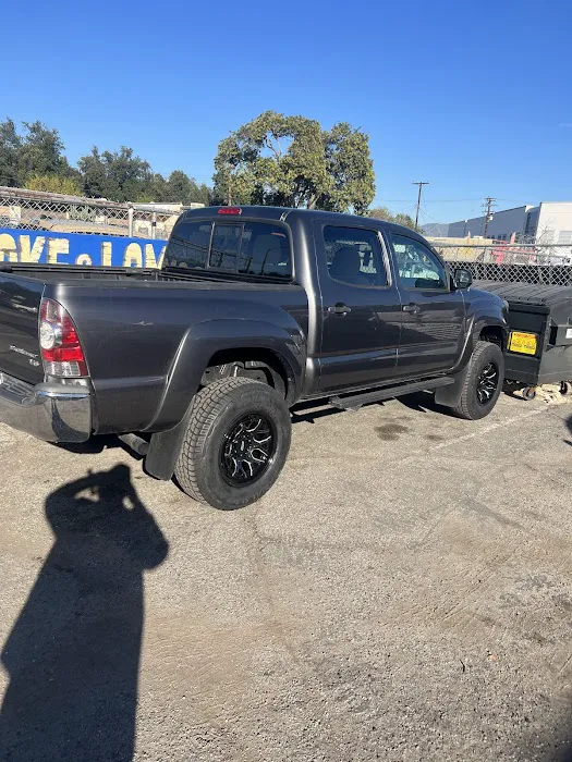 Nayarit Tire Shop and Auto Repair 5