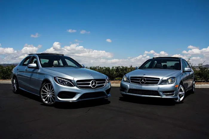 Rialto Auto Glass & Window Tinting 6