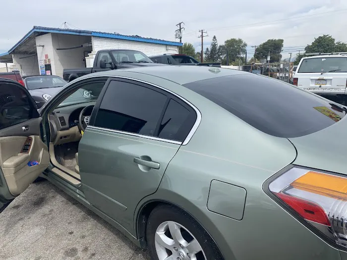 Rialto Auto Glass & Window Tinting 7
