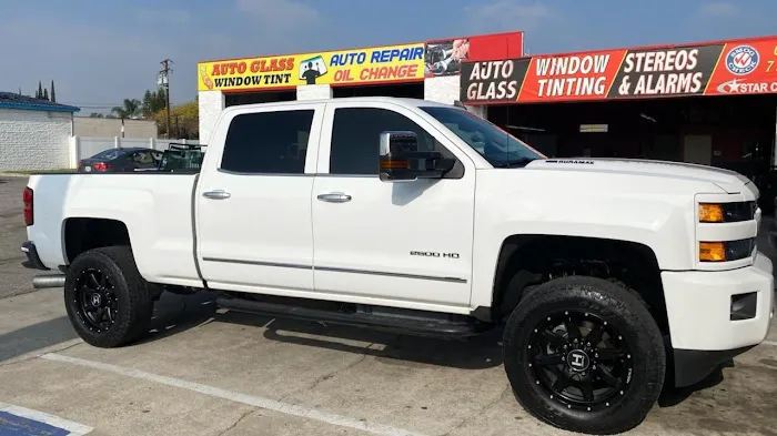 Rialto Auto Glass & Window Tinting 4