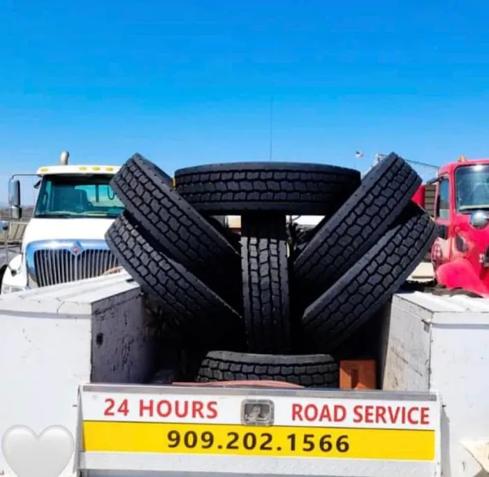 Clave Truck Tire Service 3