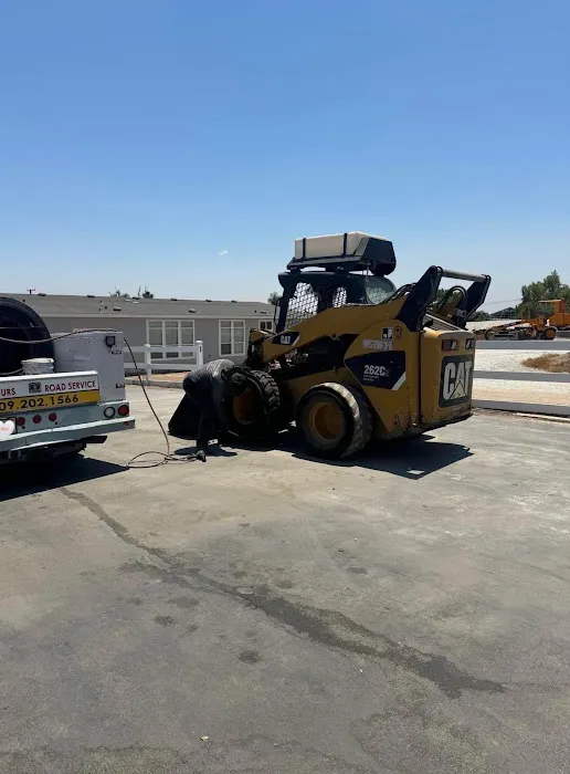 Clave Truck Tire Service 8