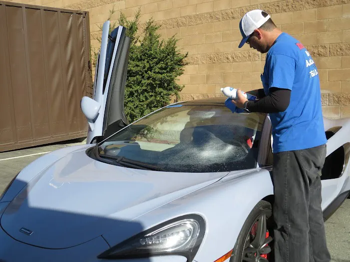 Mac's Mobile Autoglass 1