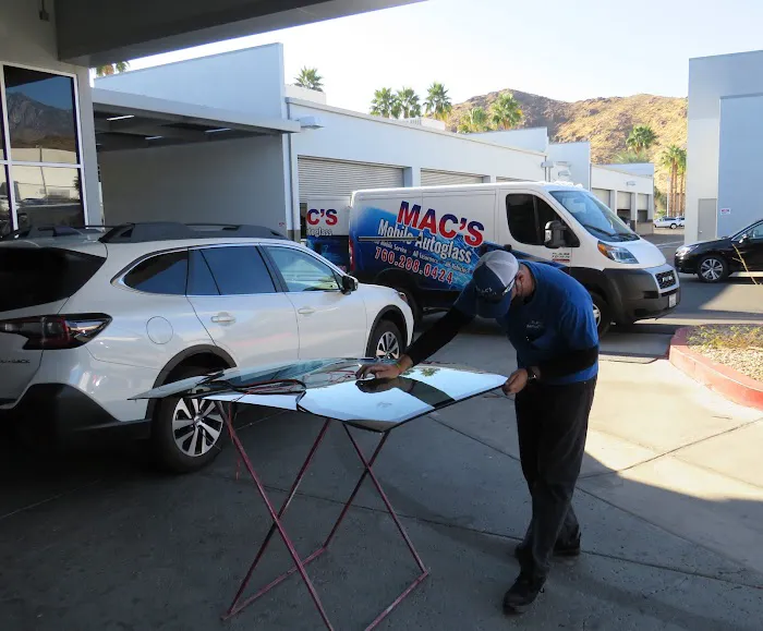 Mac's Mobile Autoglass 0