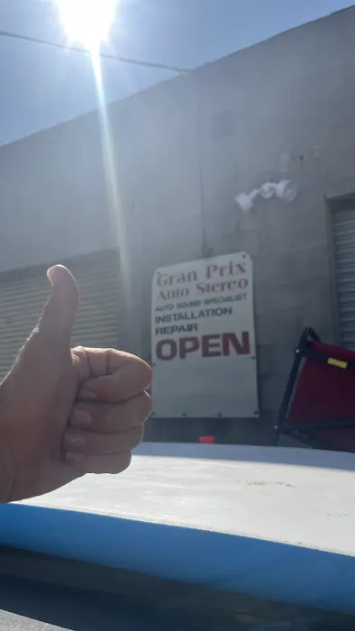 Gran-Prix Auto Stereo 6