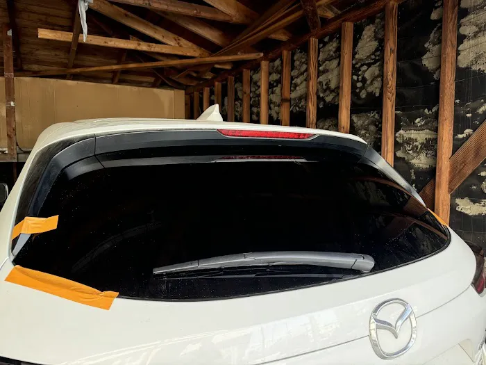 Brady's Auto Glass 0