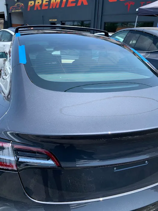 Brady's Auto Glass 4