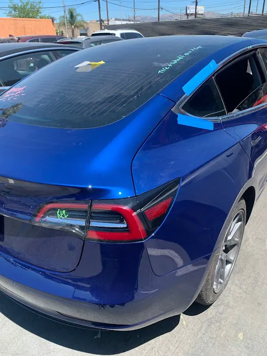 Brady's Auto Glass 6
