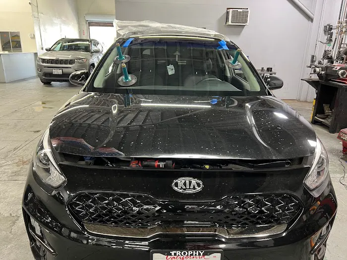 Brady's Auto Glass 2