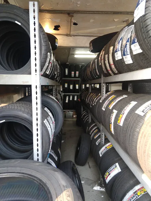 Lincoln Discount Tire 3