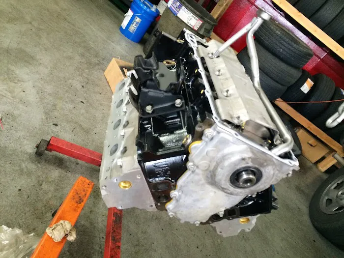 Y & H Global Motors 8