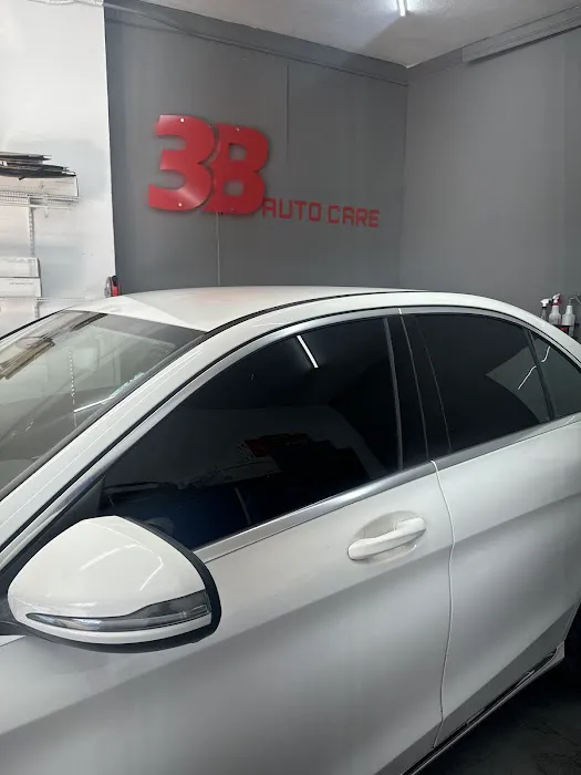 3B Auto Glass and Window Tinting 4