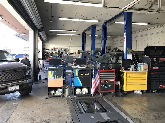 Henry's Radiator Auto Repair 4