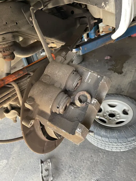 Sam Lee Auto Repair 4
