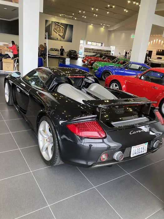Service Center at Porsche San Diego 9