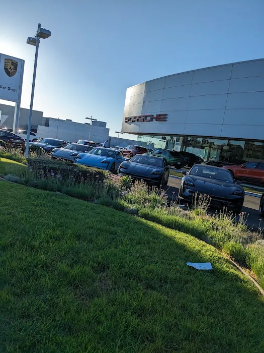 Service Center at Land Rover San Diego 2