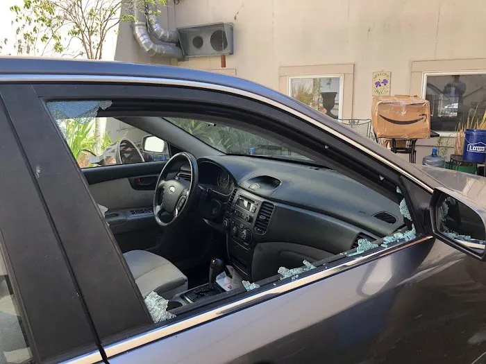 Junior A Auto Glass Mobile Service 3