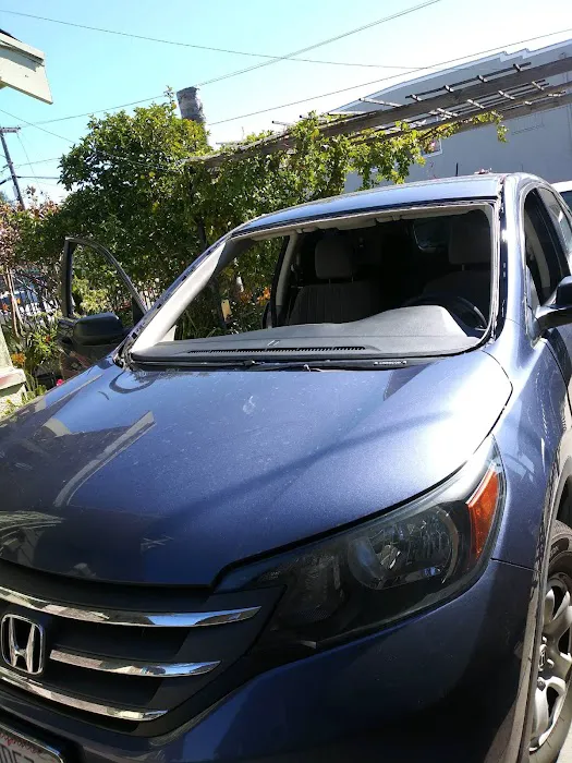 Junior A Auto Glass Mobile Service 9