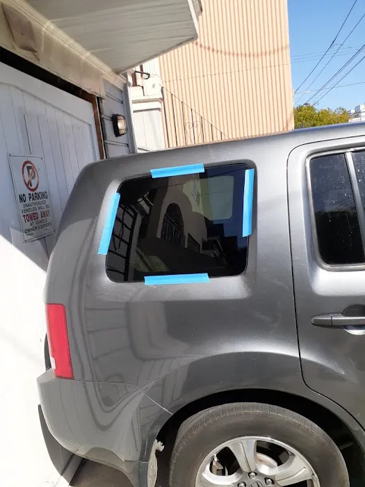 Junior A Auto Glass Mobile Service 8