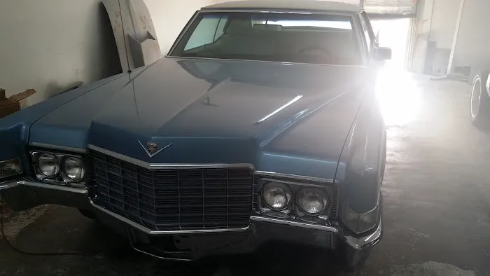 Reed's Body Shop 1