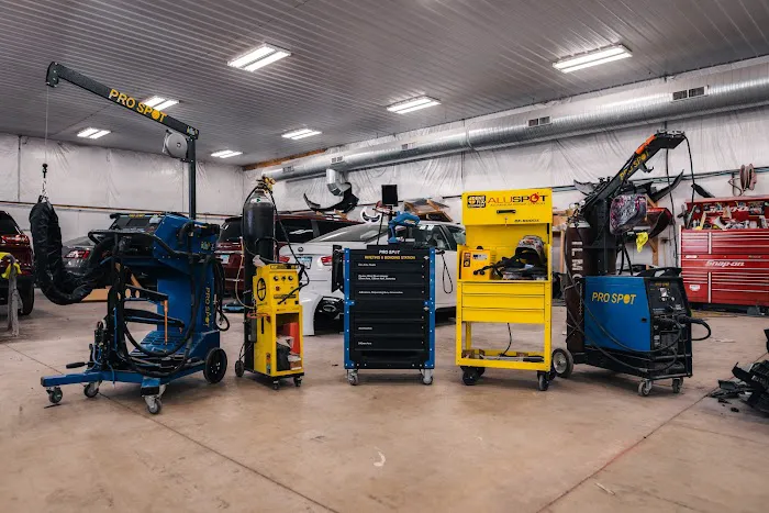 Landers Collision Centers of Salem 7