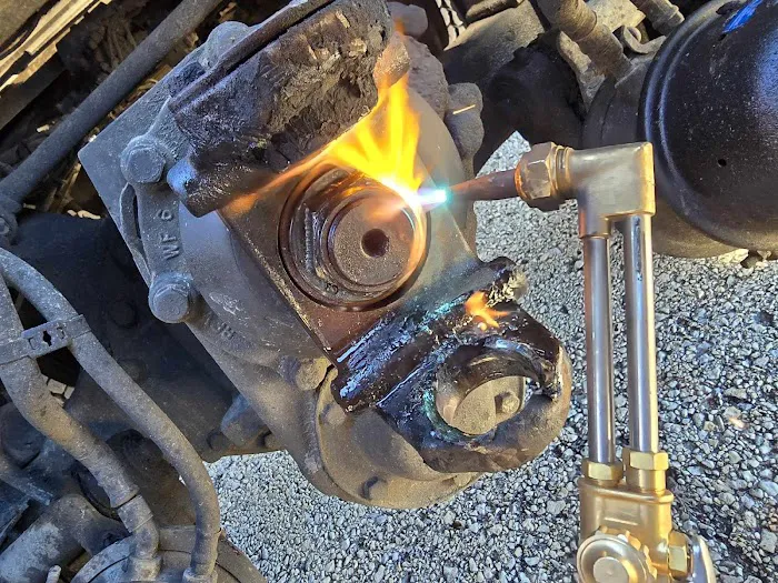 Floyd's Mobile Diesel Mechanic 1