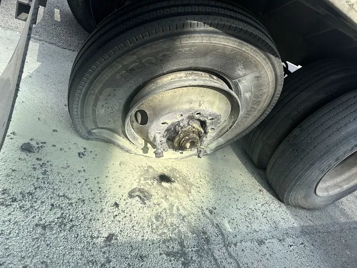 Jack's Truck & Trailer Repair 3