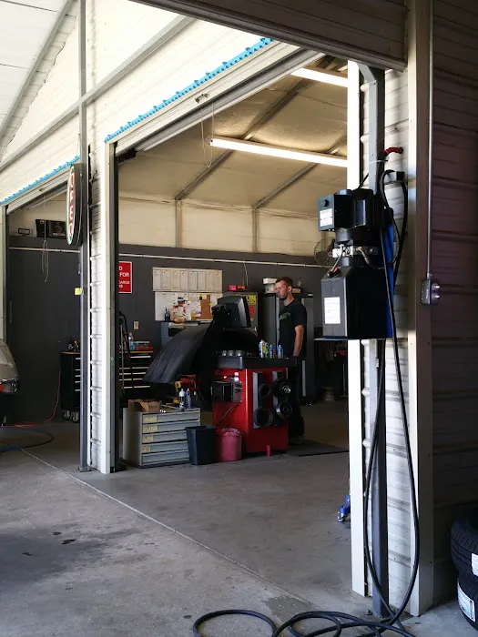 Roberts Tire Services 0