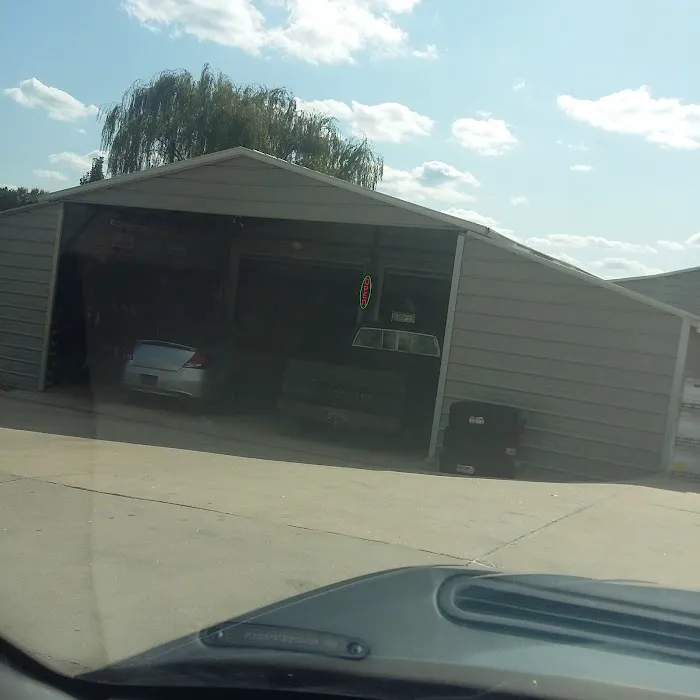 Roberts Tire Services 9