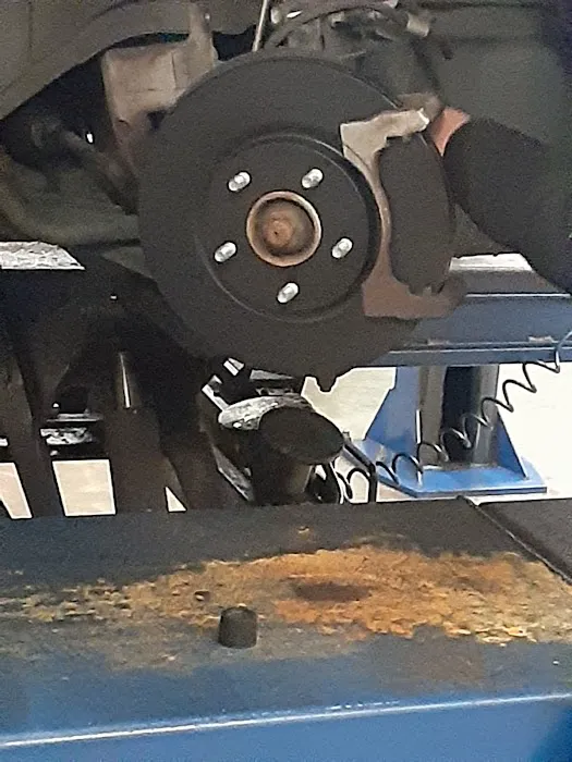 Roberts Tire Services 7