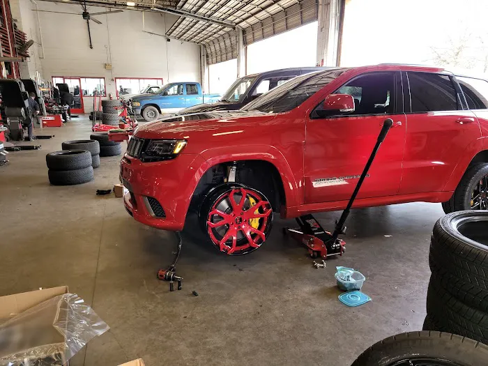 Discount Tire 0