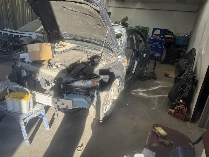 Crespo auto paint & mechanic 9