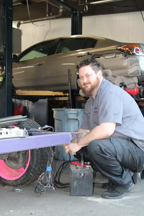 Ed's Automotive on East Yadkin - a Main Street Auto shop 9