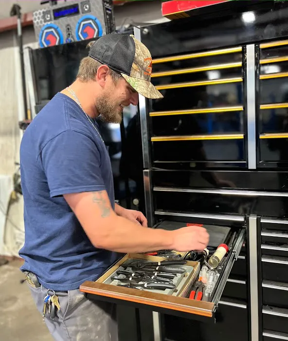 Royson's Chapin Automotive 9