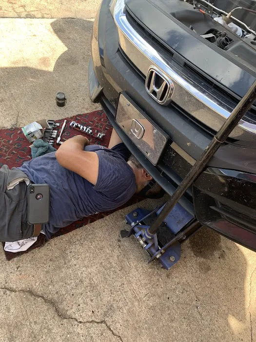 De Leon Tire & Auto LLC 2