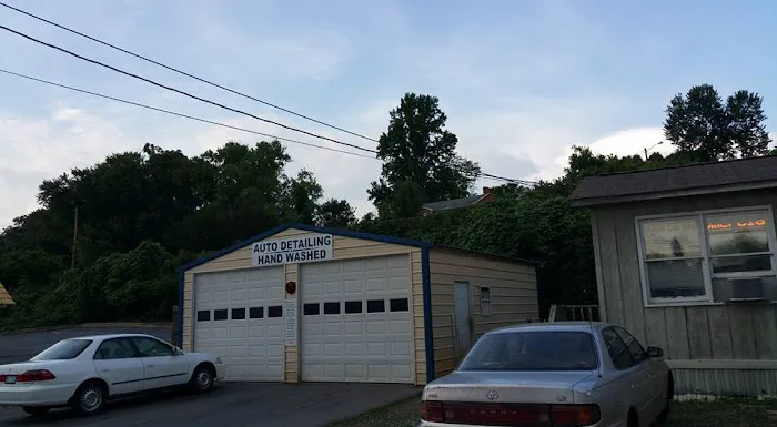 Golden Carwash & Tire Service & Upholstery Works 0