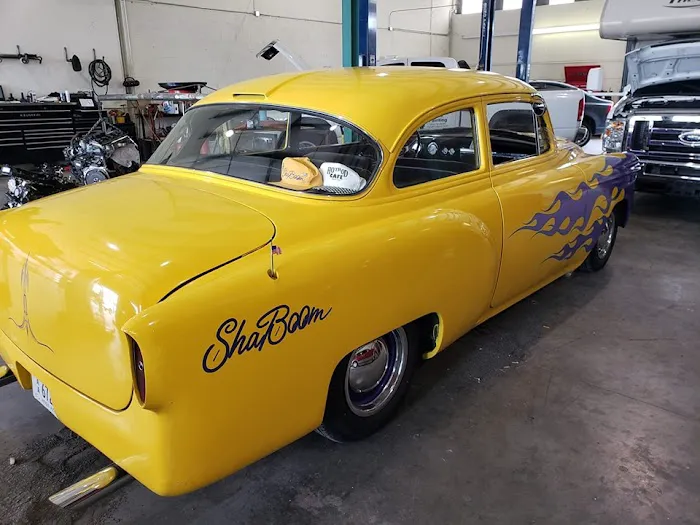 Smokey's Garage 8