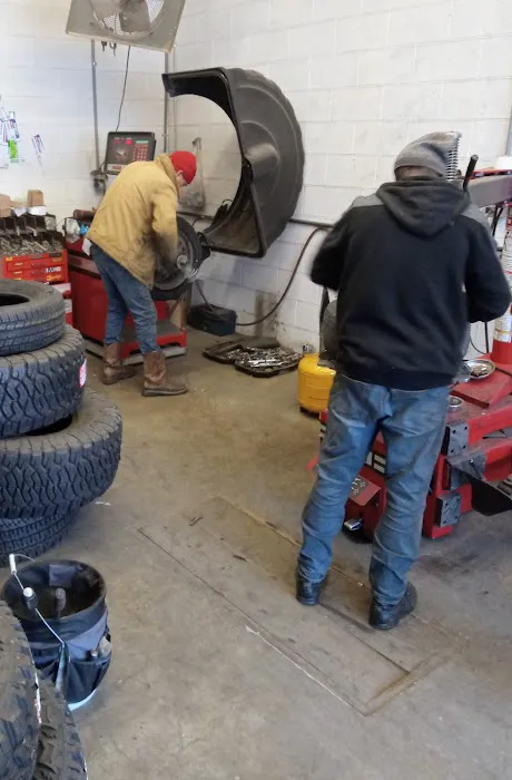 Los amigos tire shop 4