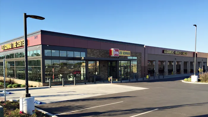 Les Schwab Tire Center 9