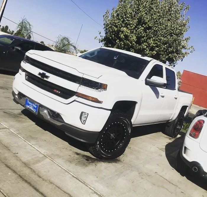 PACIFIC TIRE & WHEEL OF ROSEDALE 3