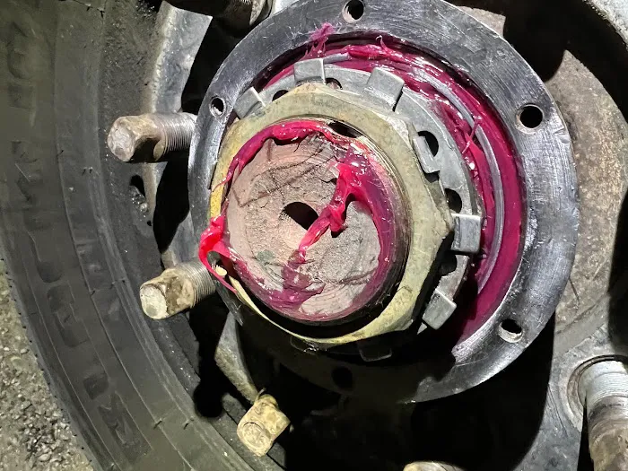 Rockey’s Diesel Repair 8