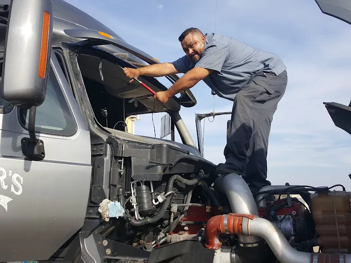 Meza's Auto & Diesel Repair 3