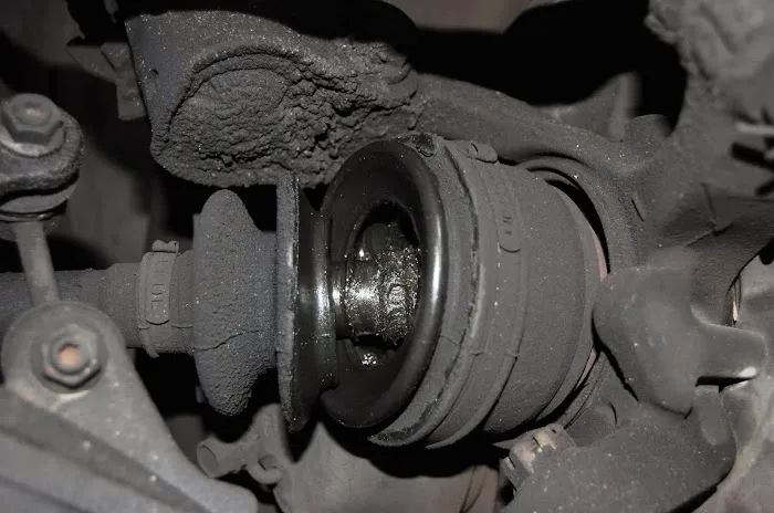 Joe's Auto & Truck Repair 8
