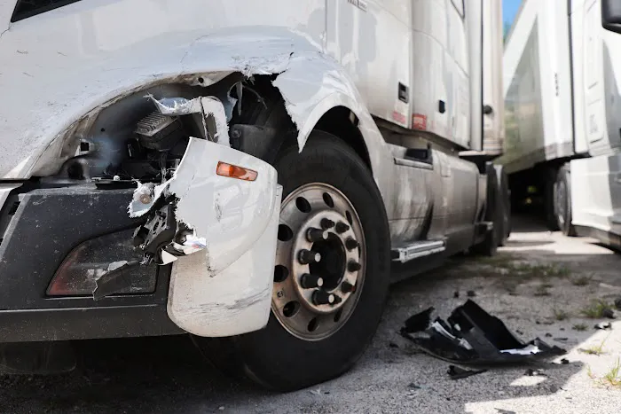 24H Mobile Semi Truck Repair 4